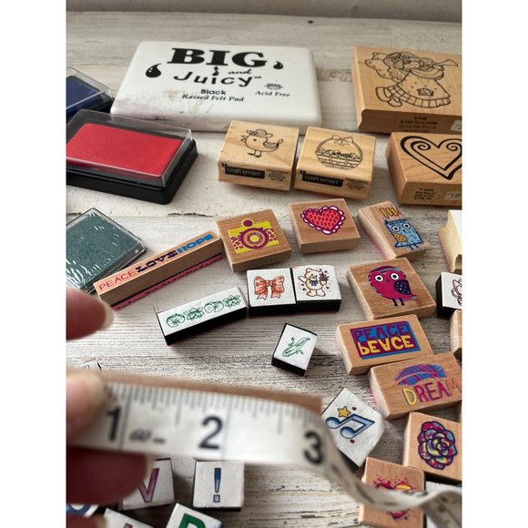 Stamps and ink pads large lot - Picture 13 of 16